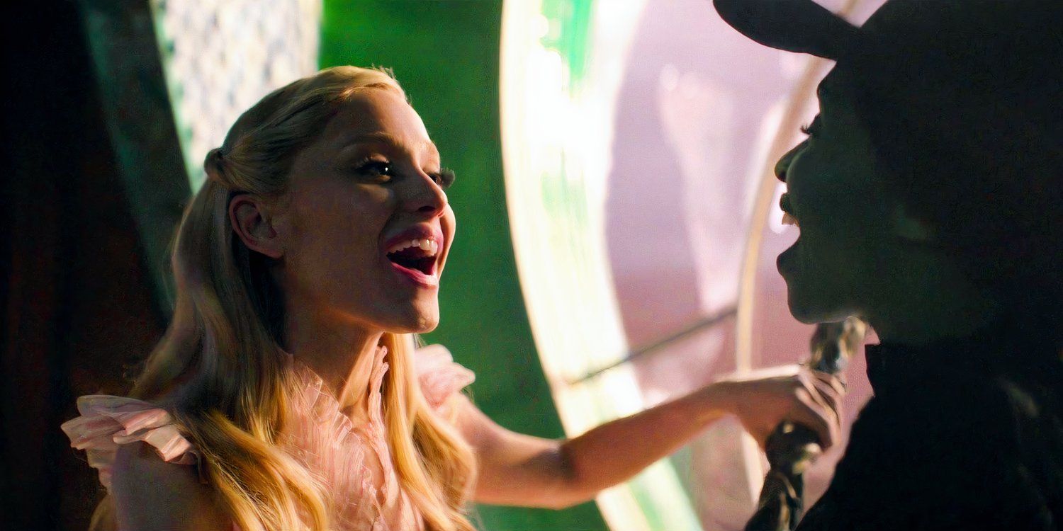Grande come Glinda canta Defying Gravity con Erivo come Elphaba in Wicked