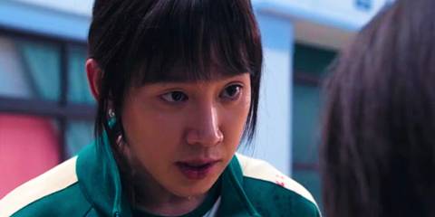 Cho Hyun-ju (Park Sung-hoon) talking before the six-legged race in Squid Game season 2