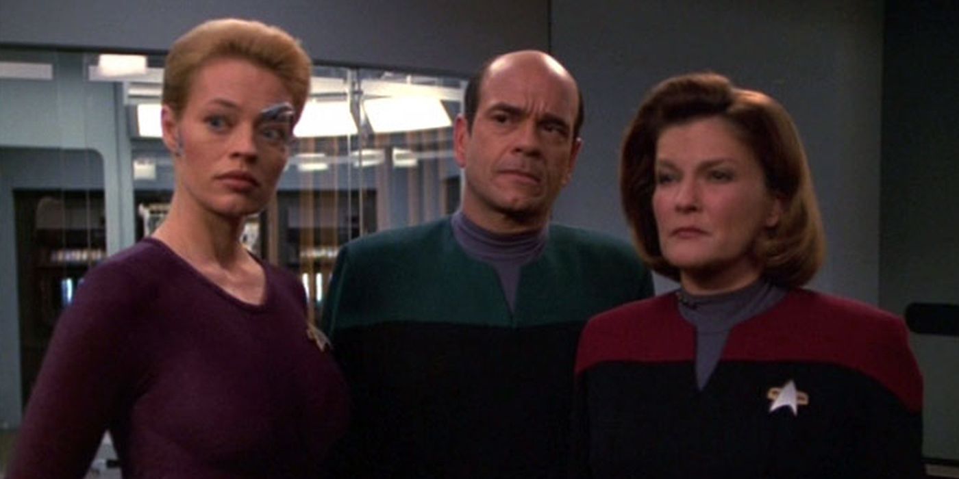 Kate Mulgrew and Jeri Ryan in Star Trek Voyager