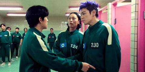 Thanos is arguing with Myung-gi in the bathroom in Squid Game season 2
