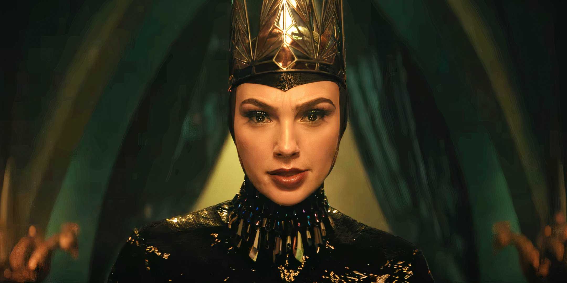 Gal Gadot as the Evil Queen in Snow White