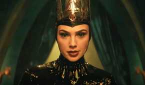 Gal Gadot as the Evil Queen in Snow White