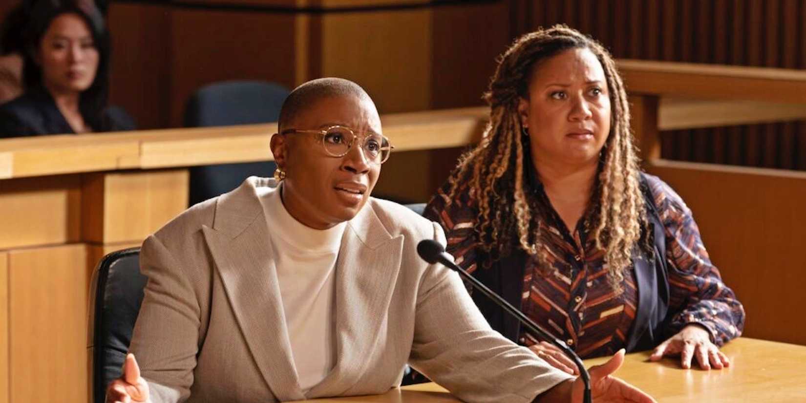Aisha Hinds as Henrietta "Hen" Wilson and Tracie Thoms as Karen Wilson in 9-1-1.