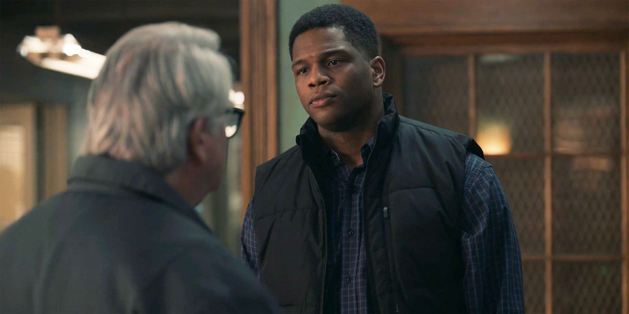 Agent Dawson talking to Kowalski in NCIS Origins