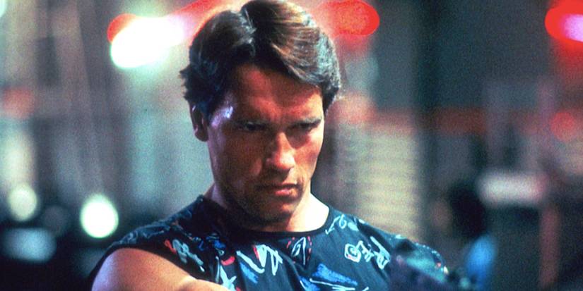 Arnold Schwarzenegger como o T-800 original em O Exterminador do Futuro (1984)