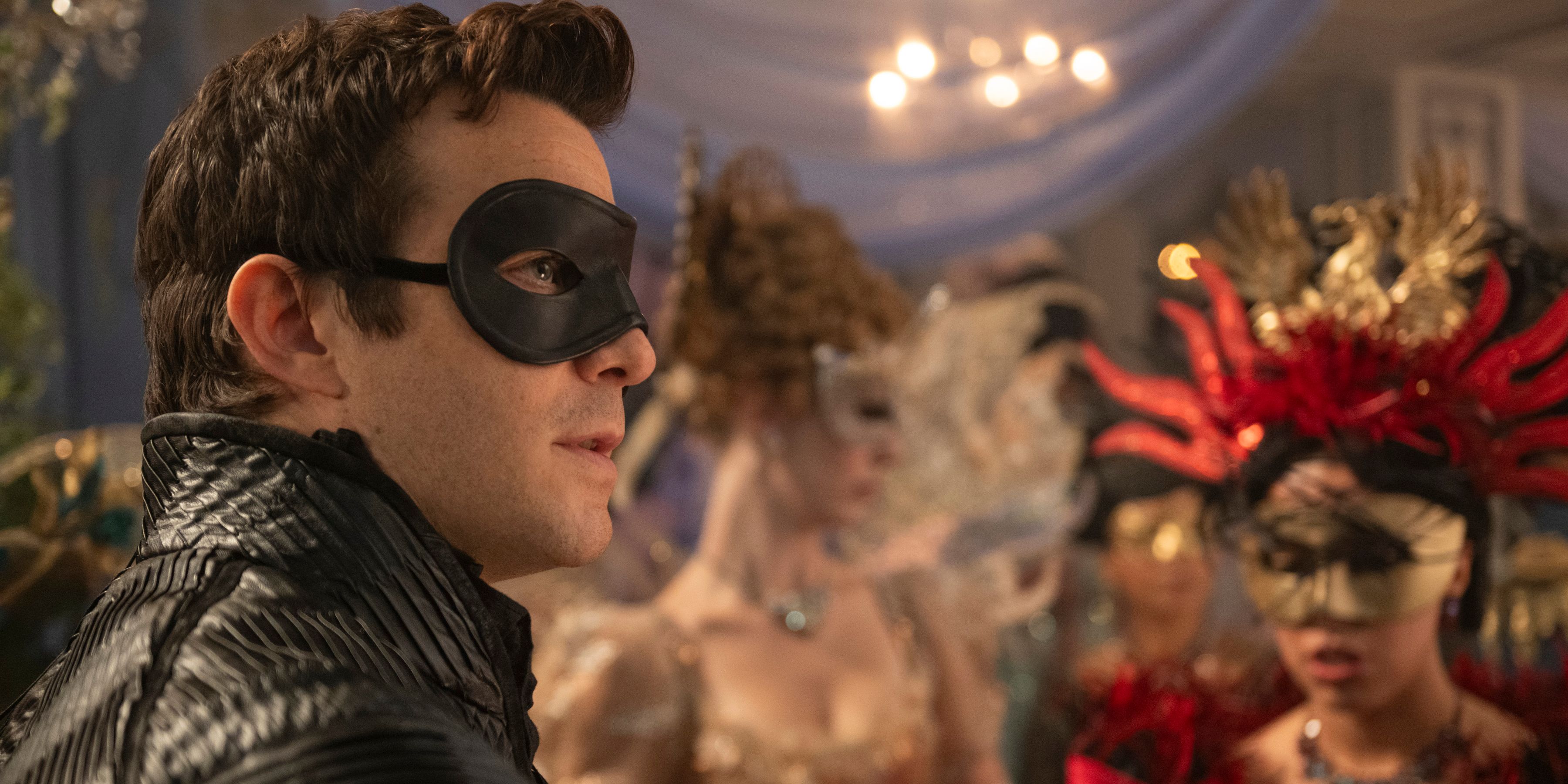 Benedict Bridgerton (Luke Thompson) At The Masquerade Ball In Bridgerton Season 4, Episode 1