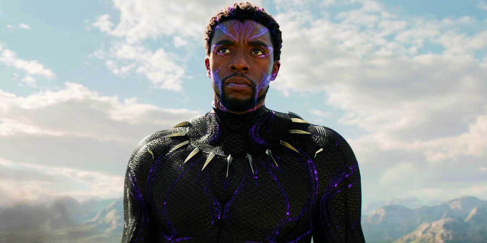 Chadwick Boseman como Pantera Negra