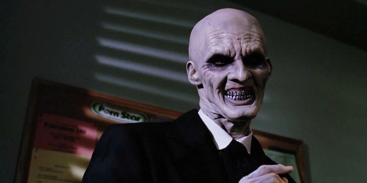 Os Gentlemen aterrorizam Sunnydale em Hush