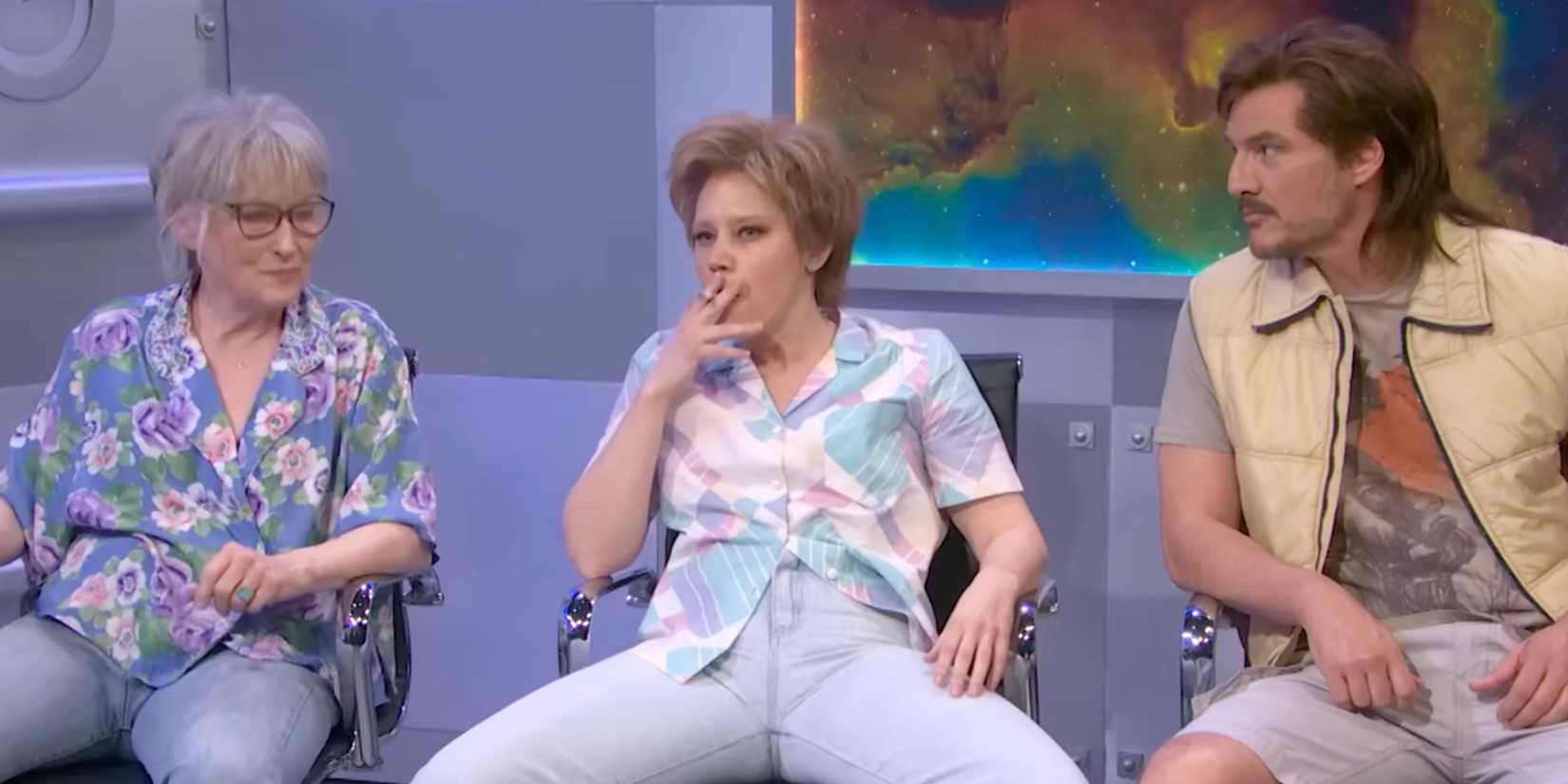 Kate McKinnon, Meryl Streep, Pedro Pascal SNL50 in the Close Encounter sketch 