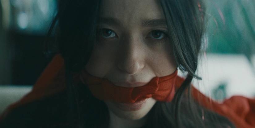 Ани, связанная в "Anora"