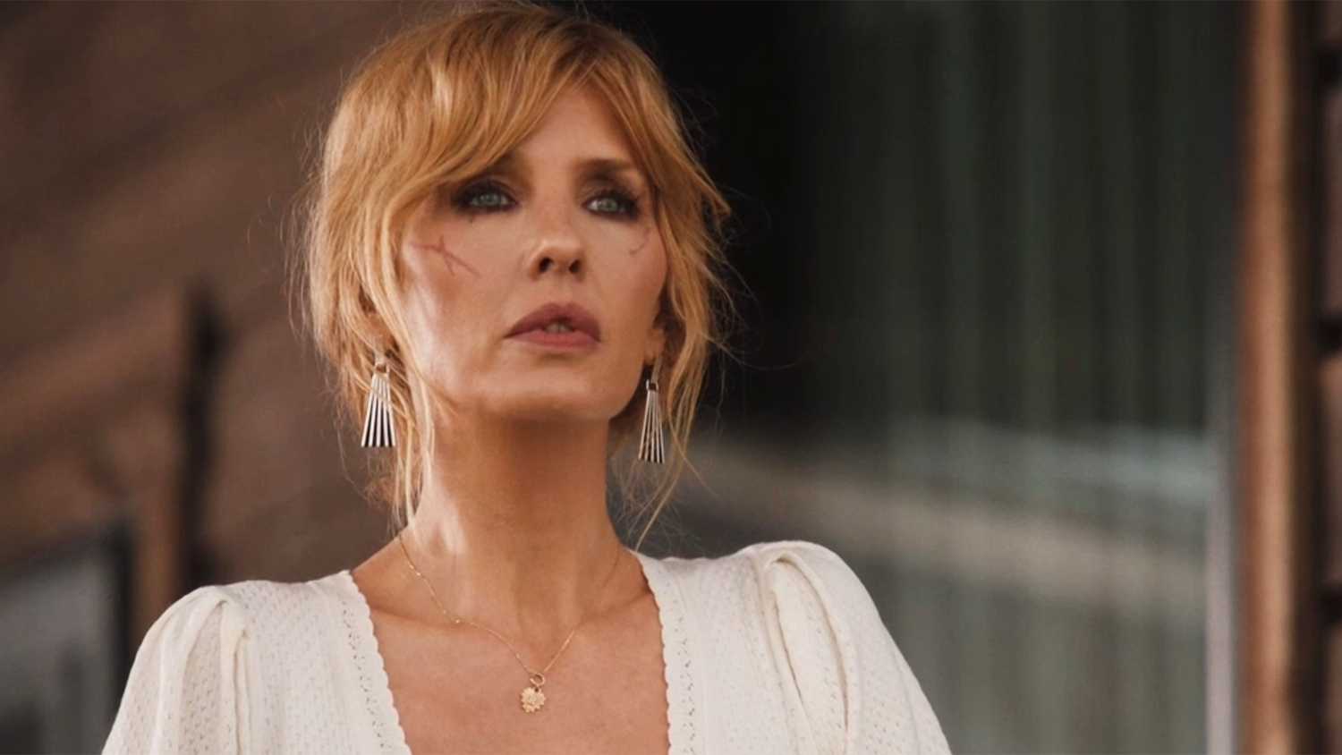 Beth looking on in Yellowstone season 5