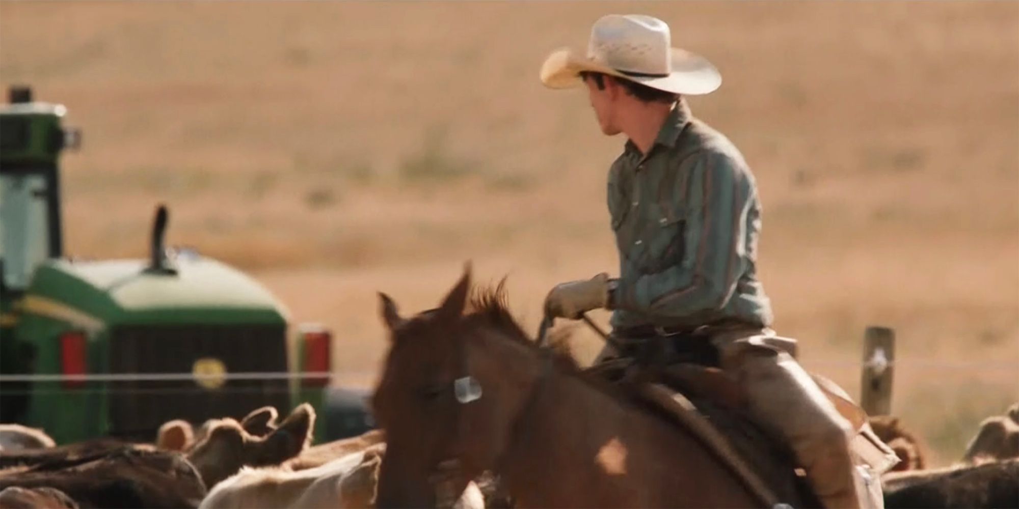 Carter on horseback in Yellowstone season 5