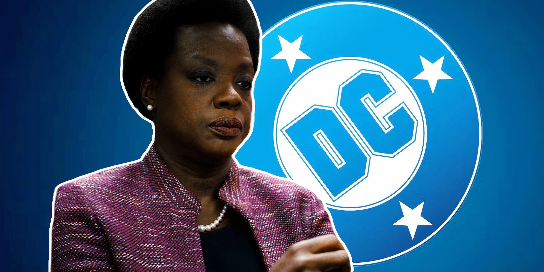Amanda Waller davanti al logo DC Studios