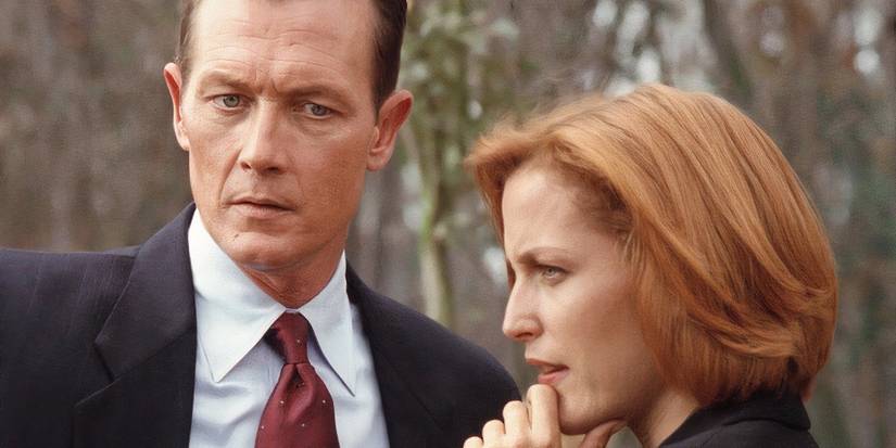 Doggett e Scully pensativos em The X-Files