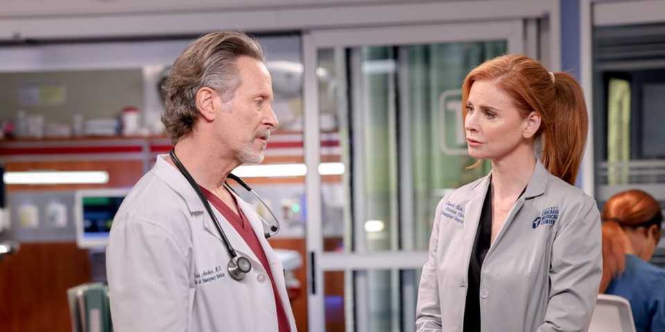 Forget Donna In Suits LA, Sarah Rafferty Needs To Return To Chicago Med ...