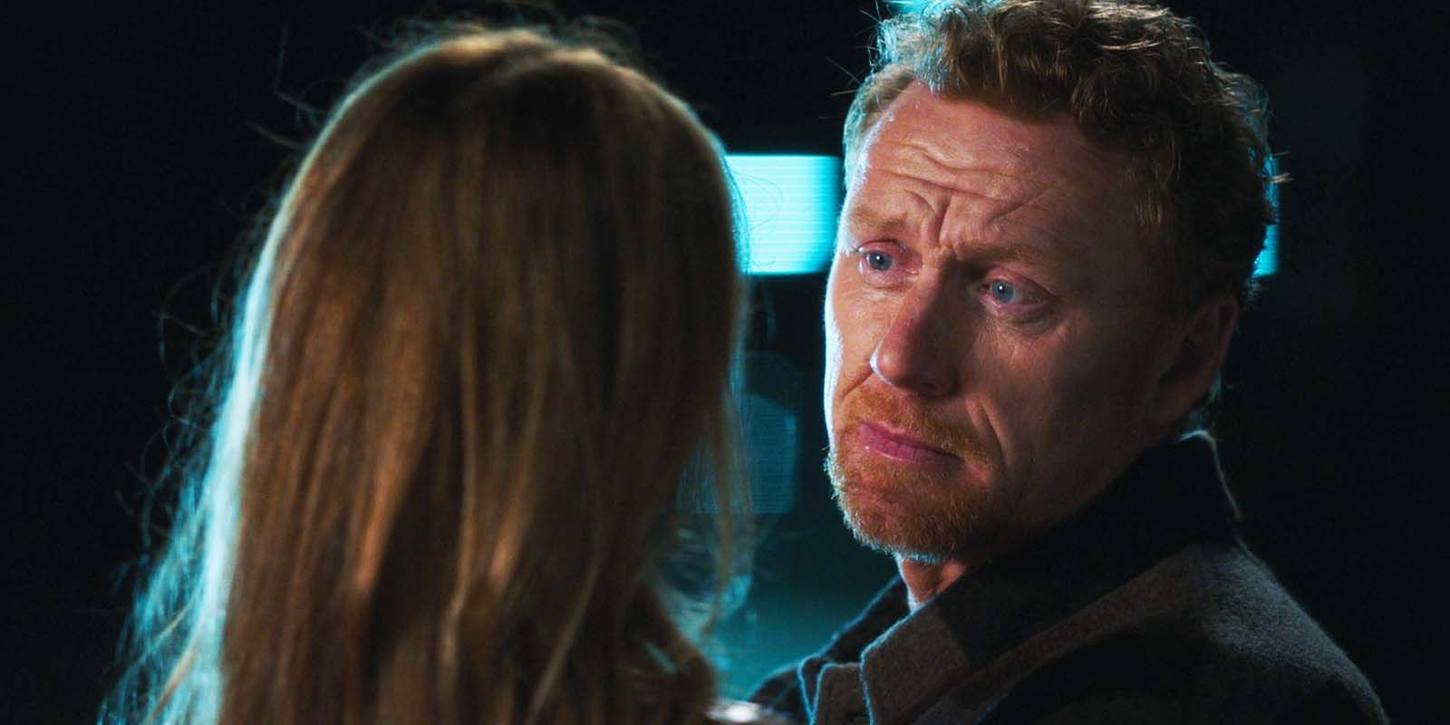 Kim Raver as Teddy Altman and Kevin McKidd as Owen Hunt in Grey's Anatomy season 21 episode 11-1