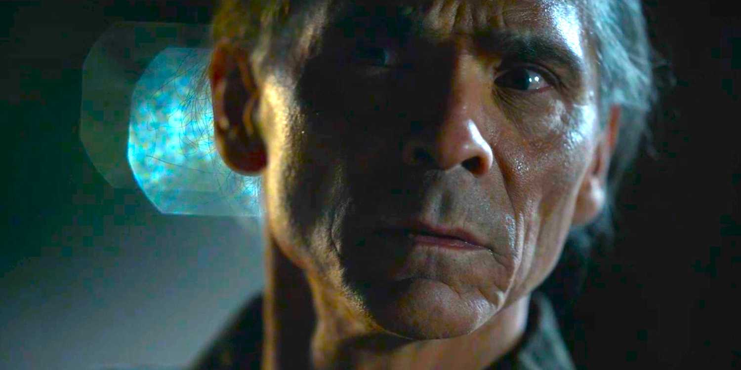 Joe Leaphorn (Zahn McClarnon) looking frightened in the dark in Dark Winds season 3, episode 1