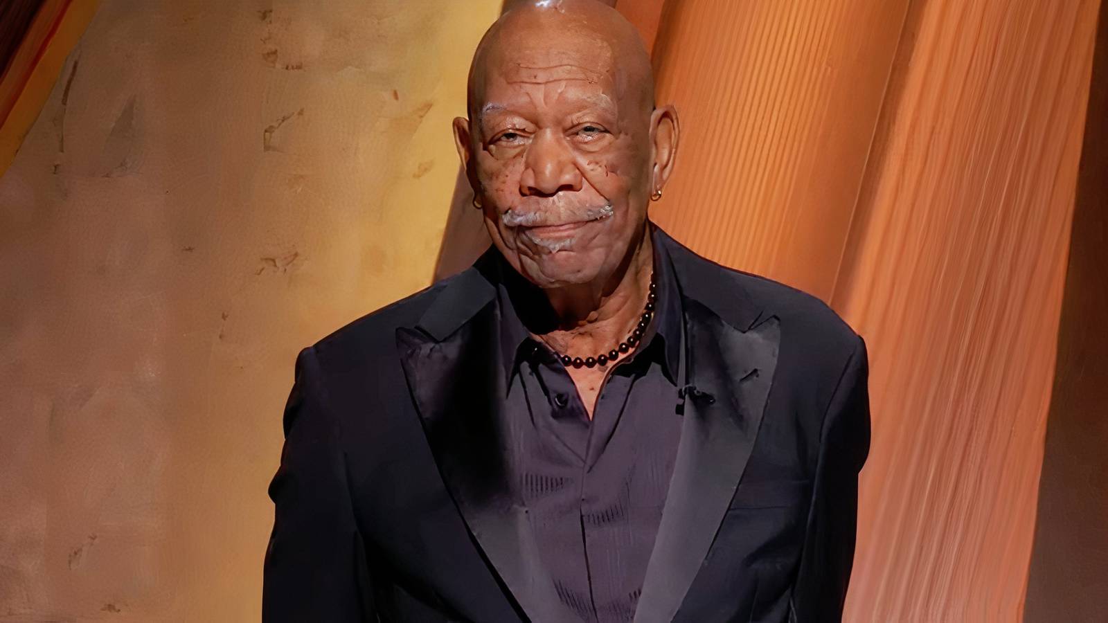 Morgan Freeman's Dreamcatcher Flop Halted Stephen King Movies For Years, image size:1600x900