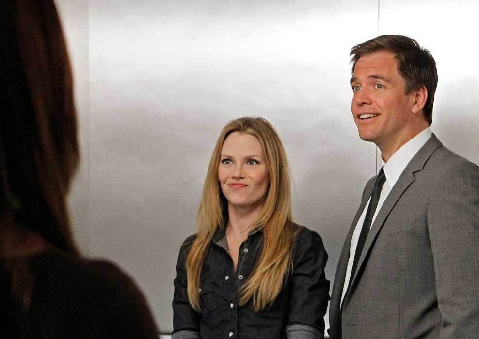 Sarah Jane Morris as EJ Barrett and Michael Weatherly as Tony DiNozzo in NCIS