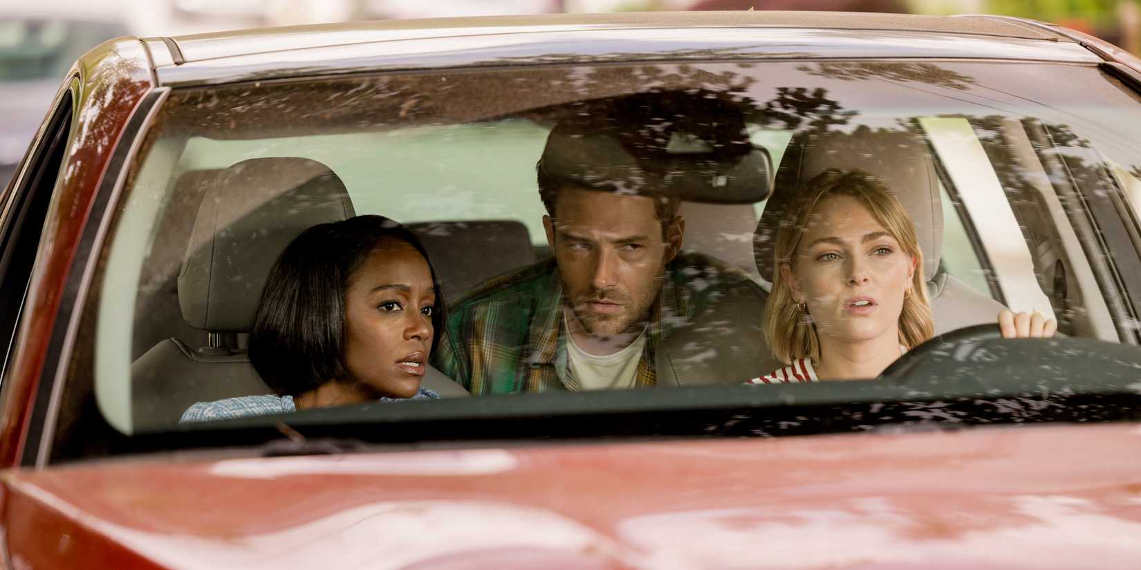 AnnaSophia Robb & Aja Naomi King Were Shocked By The Same Grosse Pointe ...