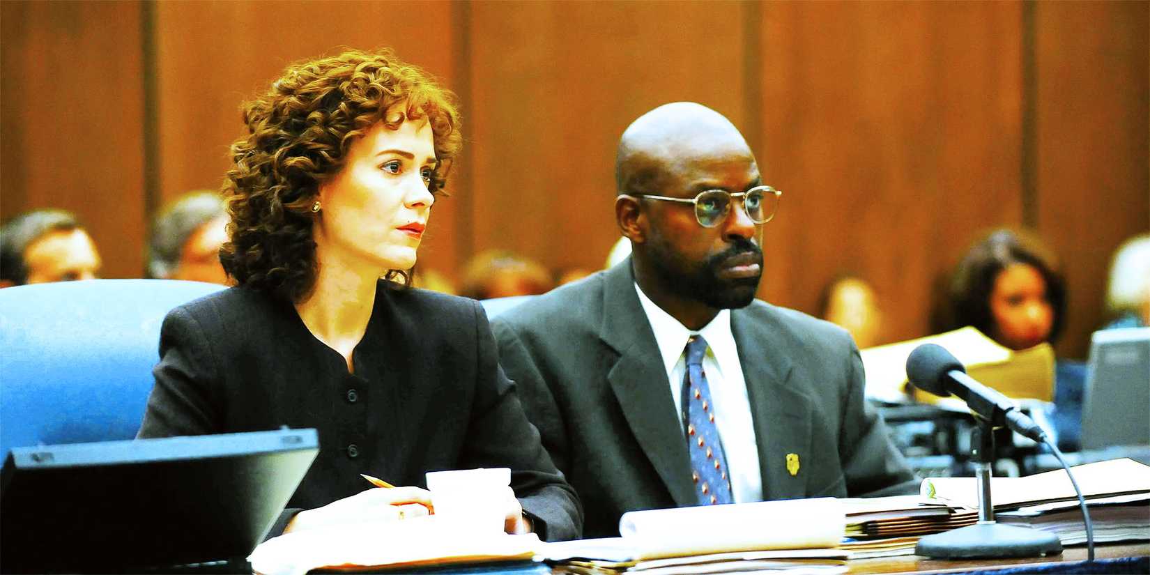 Sarah Paulson and Sterling K Brown in court in American Crime Story