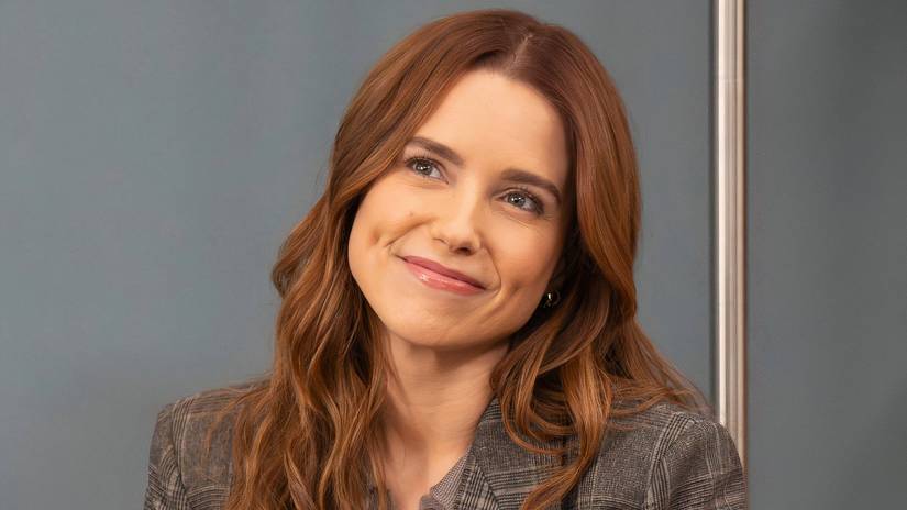 Sophia Bush as Cass smiling in Grey's Anatomy season 21 episode 11