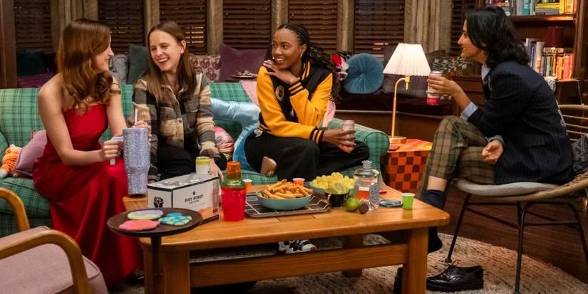 As protagonistas de The Sex Lives of College Girls em seu apartamento.