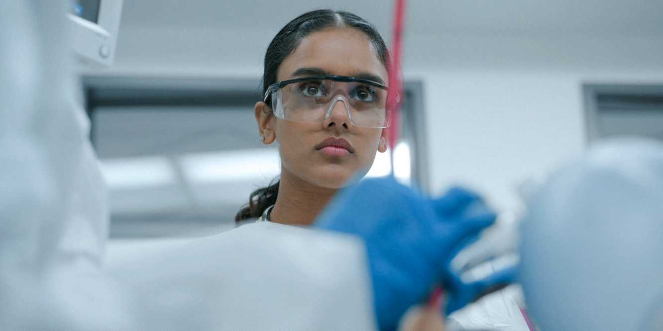 Dr. Victoria Javadi (Shabana Azeez) looking very focused in The Pitt Season 1 Ep 11