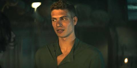 Rand al'Thor (Josha Stradowski) hanging on to Lanfear's words in The Wheel of Time Season 3 Ep 2