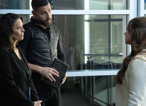 FBI Isobel and OA talk to a witness