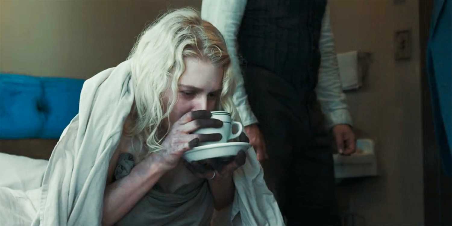 Alex drinks tea with frostbitten fingers in 1923 season 2 finale