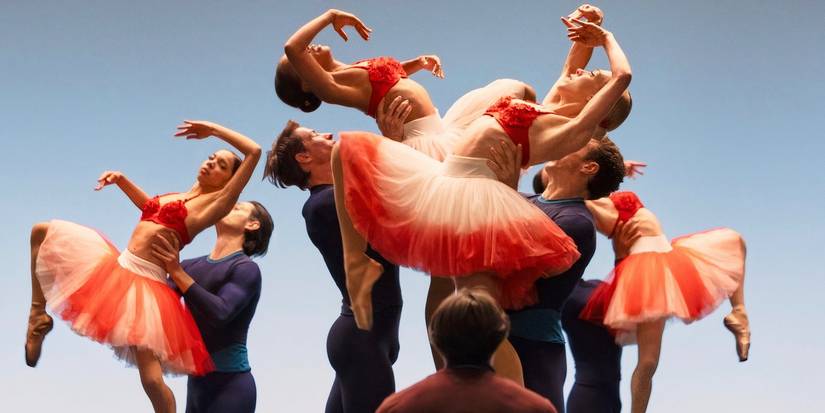 Dancers practice in stage in colorful costumes in Etoile season 1