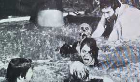 Skeleton In Pool I Still Can't Believe Real Skeletons Were Used In Poltergeist's Pool ...