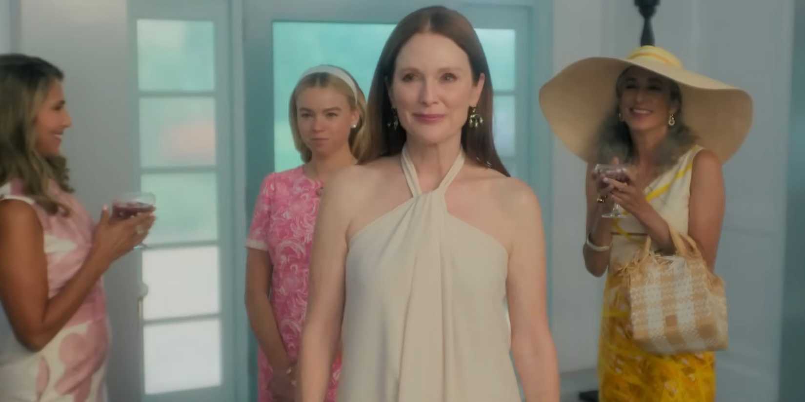 Julianne Moore like Michaela in the sirens