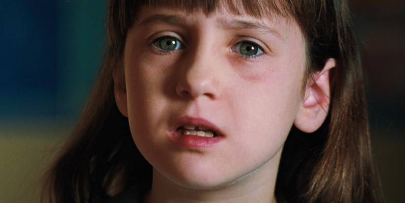 Mara Wilson as Matilda looking confused in Matilda 