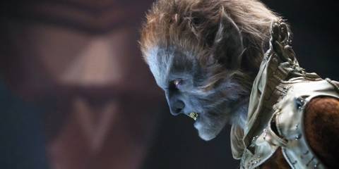 robert strange as an eelfinn in the wheel of time season 3 finale