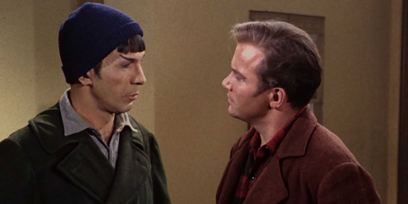 Spock (Leonard Nimoy) and Kirk (William Shatner) in Star Trek TOS The City on the Edge of Forever