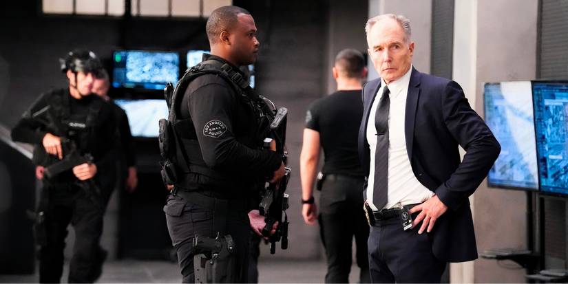 SWAT Patrick St. Esprit as Commander Hicks looking unimpressed