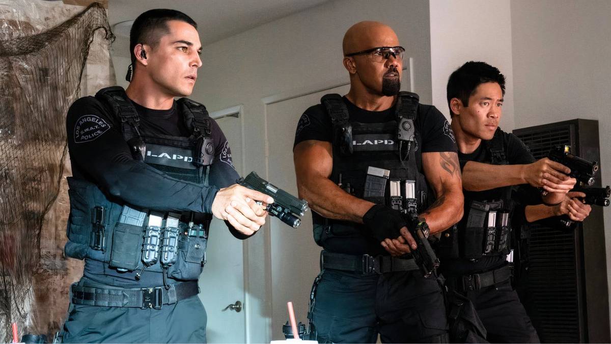 S.W.A.T. Series Finale Trailer: Shemar Moore's Hondo Leads His Team 1 Last  Time To Save The City