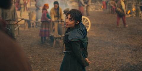 Faile Bashere (Isabella Bucceri) with a flirtatious look in The Wheel of Time Season 3 Ep 7