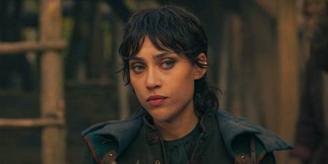 Faile Bashere (Isabella Bucceri) with a doubtful look in The Wheel of Time Season 3 Ep 7