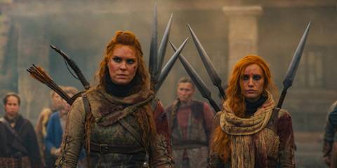 Bain (Ragga Ragnars) and Chiad (Maja Simonsen) serious in The Wheel of Time Season 3 Ep 7