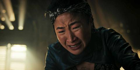 Min Farshaw (Kae Alexander) crying desperately in The Wheel of Time Season 3 Ep 8