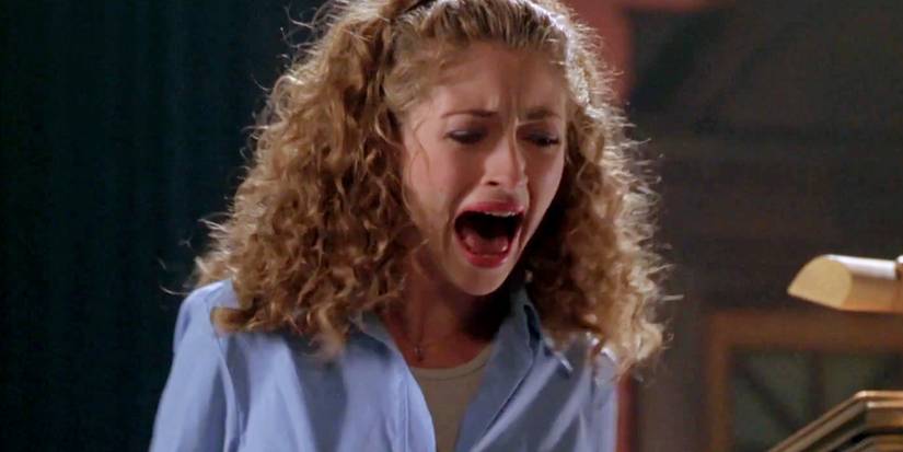 Rebecca Gayheart screaming in the lecture hall in Urban Legend