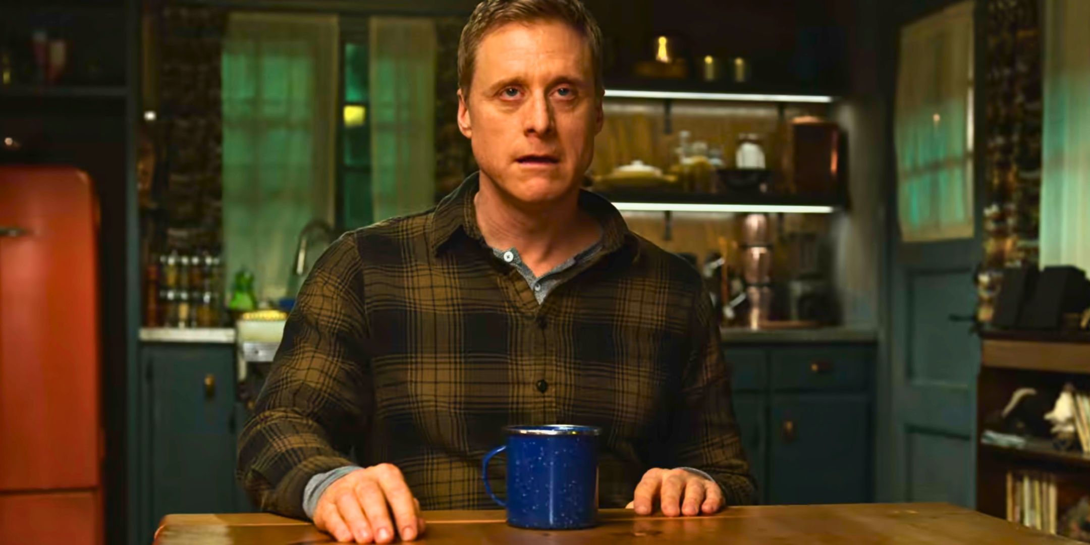 Alan Tudyk looking tired as Harry Vanderspeigle in Resident Alien