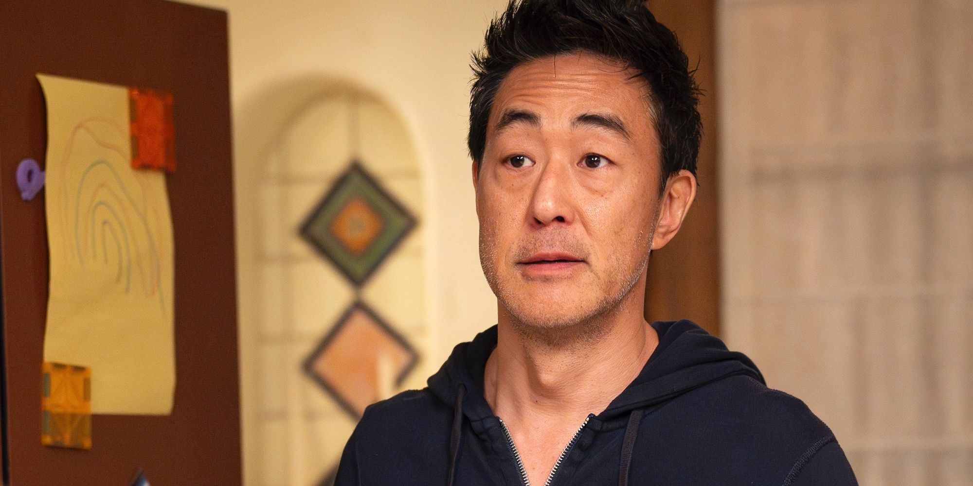 Kenneth Choi as Howard 