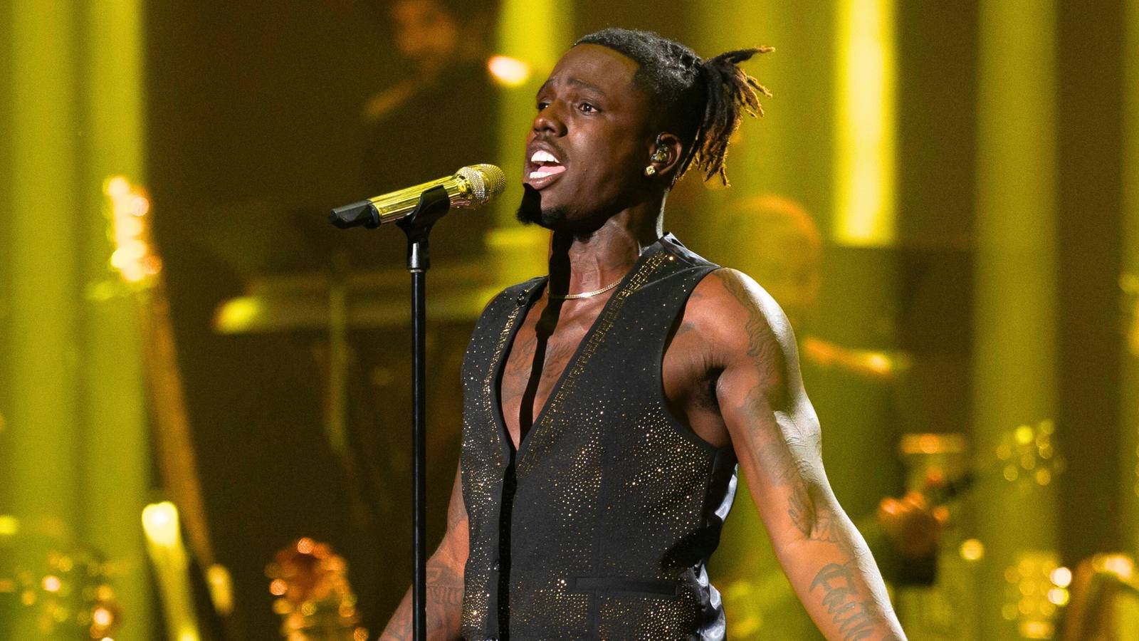 American Idol Winner Jamal Roberts Reveals He Hasn't Received His $250,000  Prize