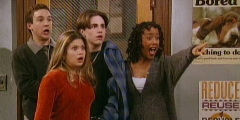Grupo de amigos assustados em Boy Meets World