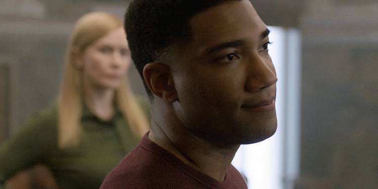 Carter Redwood as Raines in FBI International series finale