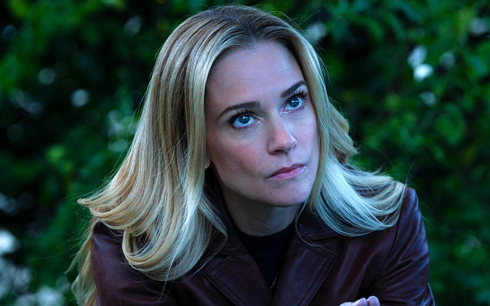 10 yoshli bola bilan video jinsiy aloqa Wild Sex in the Cabin ni onlayn tomosha qiling